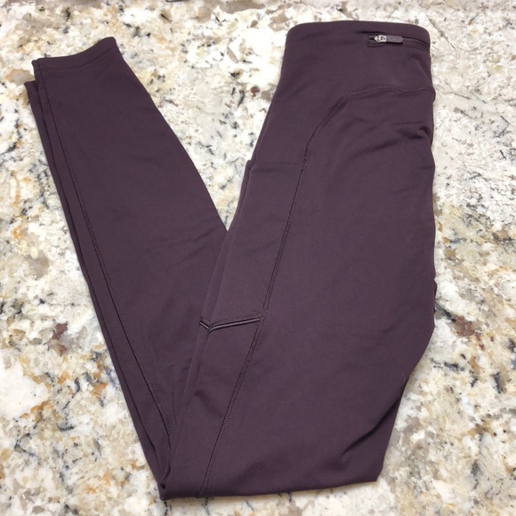 Burgundy Full Length Lululemon’s with Pockets - Picture 2 of 5